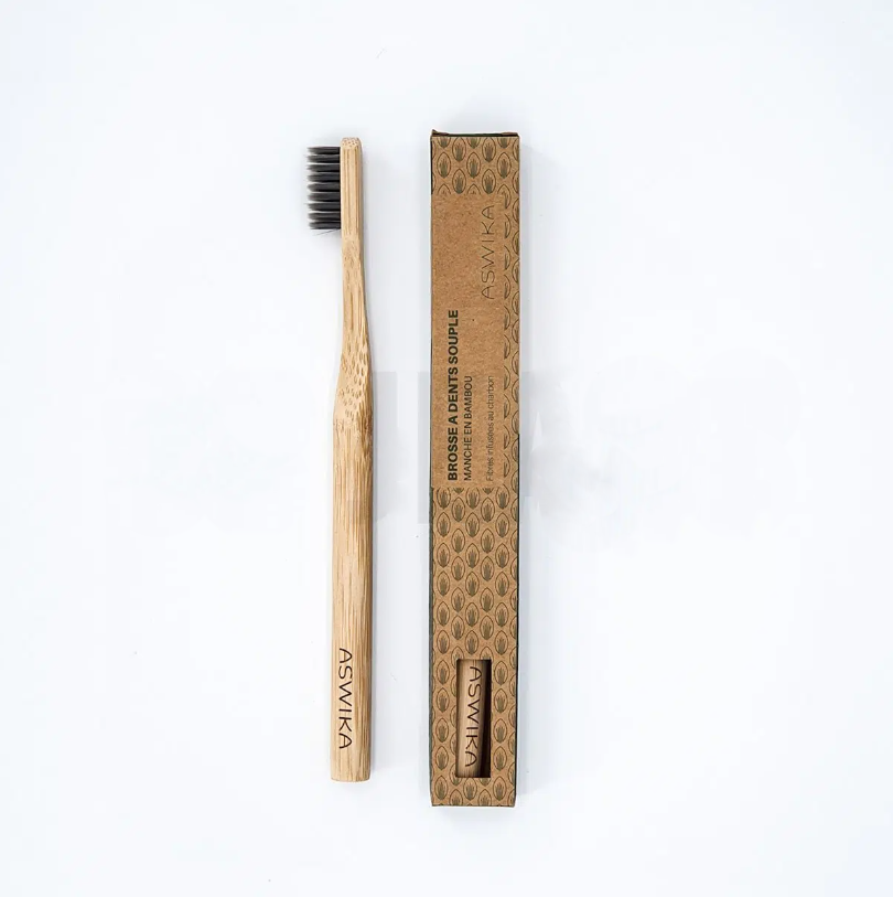 ​BROSSE A DENTS SOUPLE - MANCHE EN BAMBOU & FIBRES INFUSEES AU CHARBON